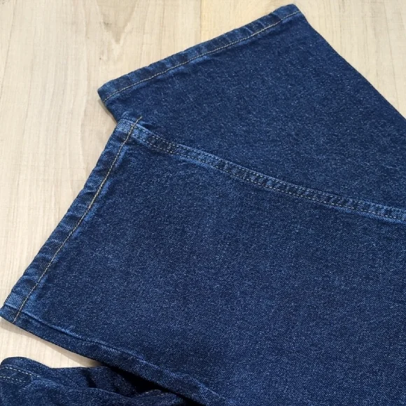 Wrangler Men's Dark Blue Relaxed Jeans - Picture 5 of 6